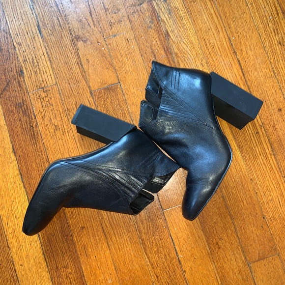 Leather Geometric Heel Boot - Picture 3 of 3